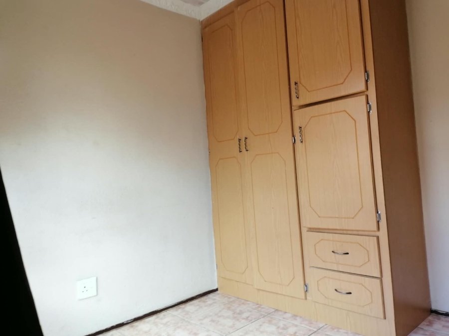 To Let 5 Bedroom Property for Rent in Tlhabane North West